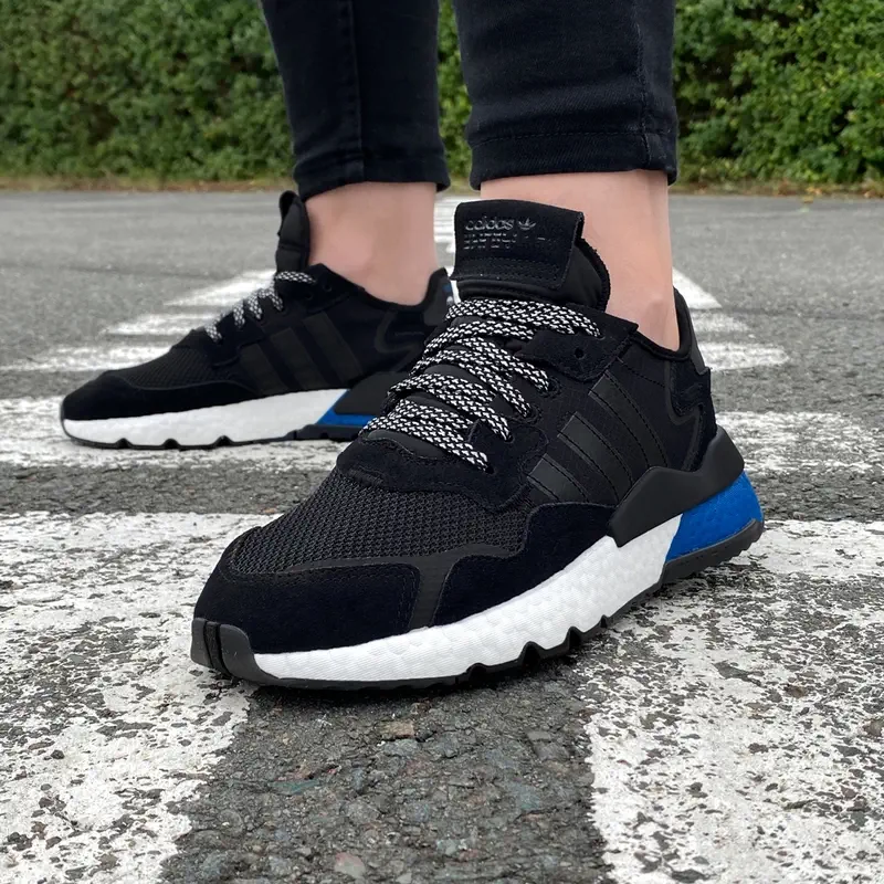 adidas Nite BOOST Jogger Sneaker für nur 74,99€ inkl. Versand statt 91,90€
