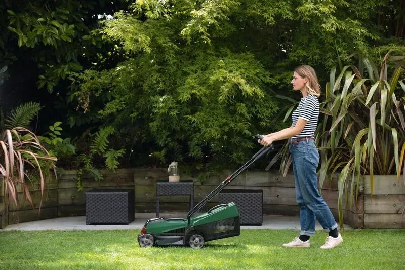 Bosch Akku-Rasenmäher CityMower 18 inkl. 5,0 Ah Akku und Ladegerät