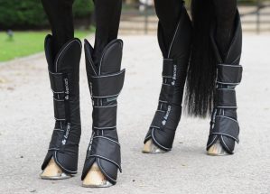 Bucas Transportgamaschen Freedom 4er- Set Black Cob | kavalio - für mich und mein Pferd