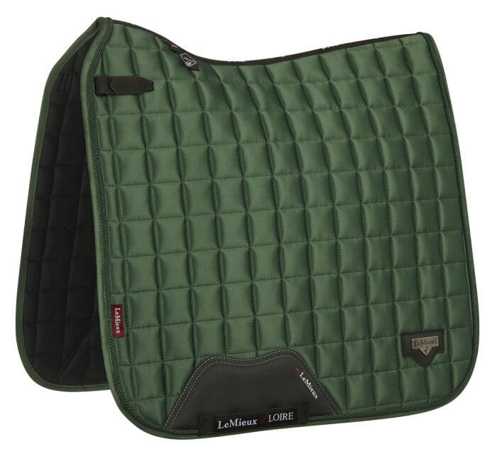 LeMieux Schabracke LM Loire Classic Satin Dressage Square Dressurschabracke Hunter Green L / Warmblut | kavalio - für mich und mein Pferd