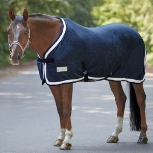 Waldhausen Abschwitzdecke Comfort Esperia Two Fleecedecke Dunkelblau/Creme 135 cm | kavalio - für mich und mein Pferd